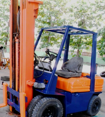 ขายโฟล์คลิฟท์นำเข้าญี่ปุ่น*TOYOTA*5FD25*เสาเข้าตู้5.50เมตรขายที่โคราช