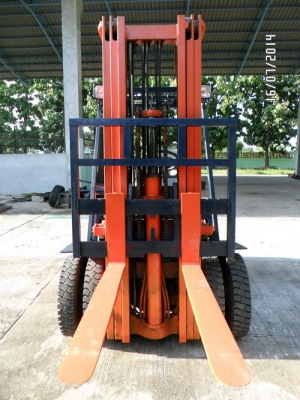 ขายโฟล์คลิฟท์นำเข้าญี่ปุ่น*TOYOTA*5FD25*เสาเข้าตู้5.50เมตรขายที่โคราช