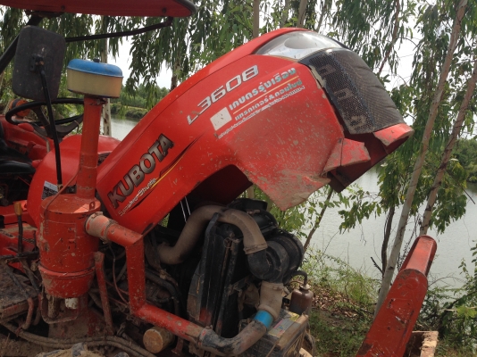 รถไถ KUBOTA L3608 มีภาพวีดีโอ พร้อมอุปกรณ์ 3 รายการ พร้อมผานดันหน้า โรตารี ผาน 6 รถสภาพพร้อมใช้งาน เ