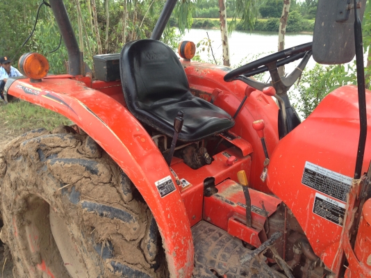 รถไถ KUBOTA L3608 มีภาพวีดีโอ พร้อมอุปกรณ์ 3 รายการ พร้อมผานดันหน้า โรตารี ผาน 6 รถสภาพพร้อมใช้งาน เ รถไถ KUBOTA L3608 มีภาพวีดีโอ พร้อมอุปกรณ์ 3 รายการ พร้อมผานดันหน้า โรตารี ผาน 6 รถสภาพพร้อมใช้งาน เ