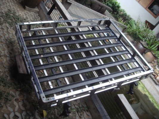 ขายแร็กถาดหลังคาaiba works japanยาว1.60x 1.20คานthule sweden ใส่รถรุ่นมีรางน้ำขาปรับได้ครับ