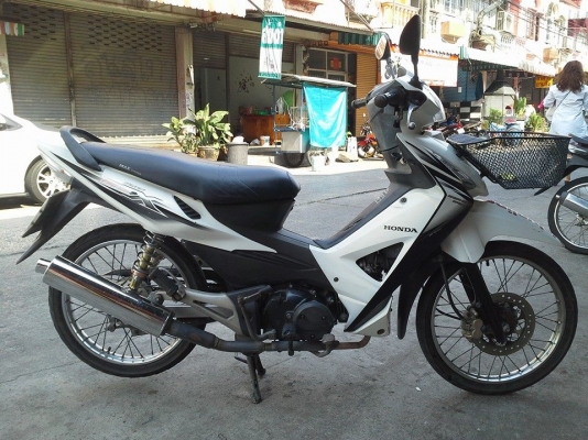 wave 125 x ปี 52 สีขาว ดิสก์หน้า เครื่องดี แน่นๆ ทดลองขับได้ทุกวัน