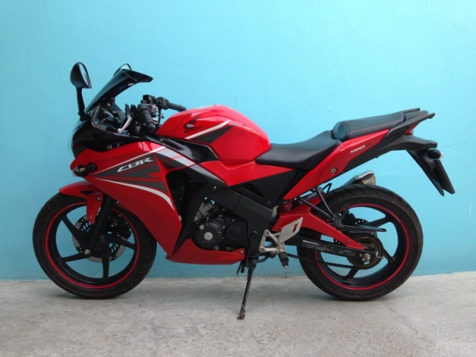 CBR150R Model 2013 โฉมล่าสุด ลาย CARBON ราคา 49,900 บาท