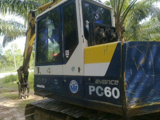 รถแบคโฮ KOMATSU  PC 60 -5  สนใจติต่อ 081 - 6079515