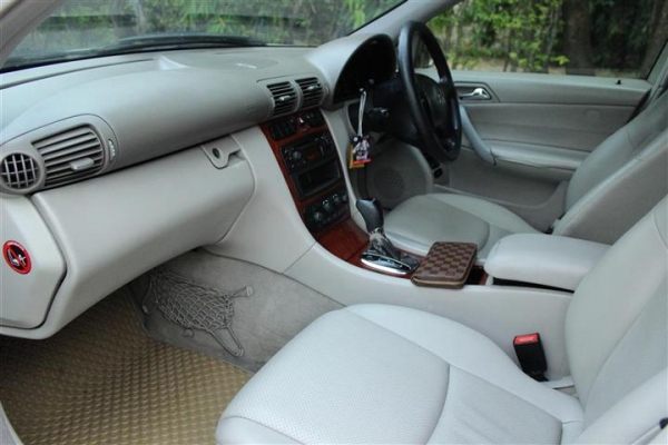 2003BENZ C180 1.8 KOMPRESSOR CLASSICโฉม W203 2003BENZ C180 1.8 KOMPRESSOR CLASSICโฉม W203