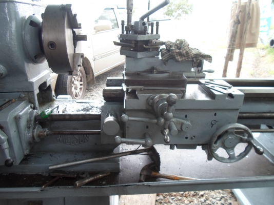 เครื่องกลึง 7 ฟุต 2 เพลา เกียร์บล็อก พร้อมใช้ 60,000  ด่วน !!!!!