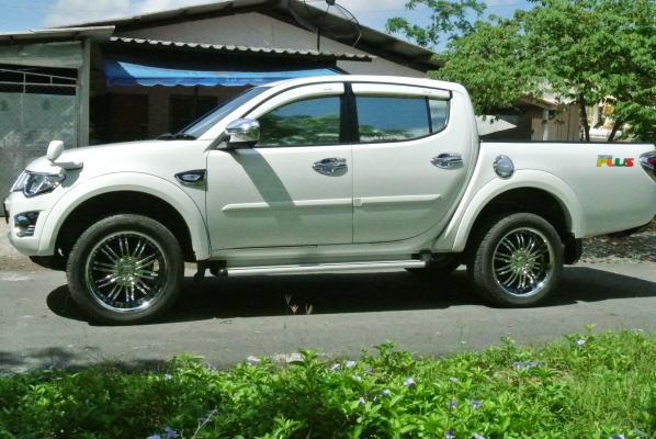 ขาย TRITON PLUS 4 ประตู รุ่นใหม่ ตัวท็อป 2011