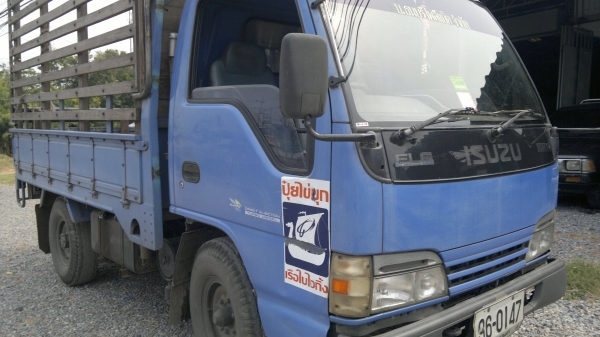 ขายรถบรรทุก 4 ล้อ เล็ก  NKR  หัวกาตูน  มีแอร์   รถห้าง มือ 1  มีประกันชั้น 1  รถเดิมๆ