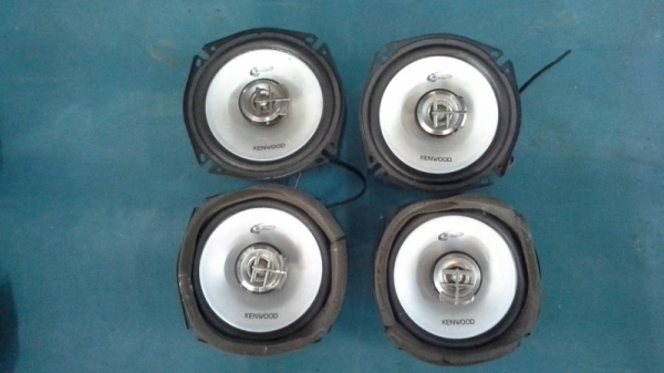 ลำโพง Kenwood 6.5" แกนร่วมสองทาง  ยกชุดสวยๆ  เสียงดี