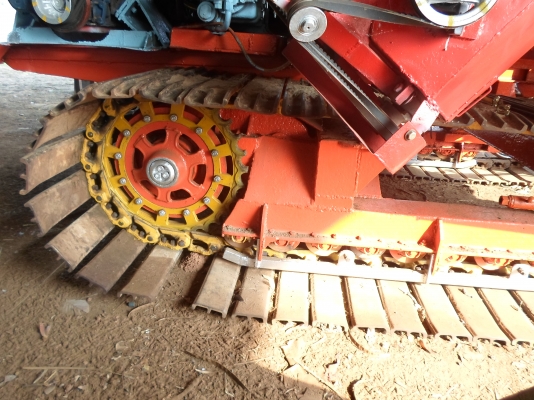 ขายด่วนรถเกี่ยวข้าว สวยๆสภาพพร้อมใช้งานครับ