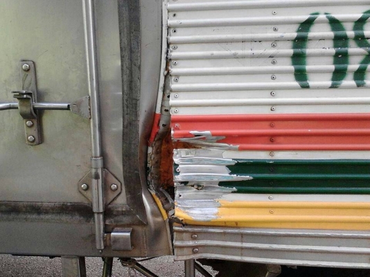 6ล้อ130แรง ตู้เปียกISUZU NPR71LY52A3-7102634เครื่อง4HG1 รถสวยมาก...