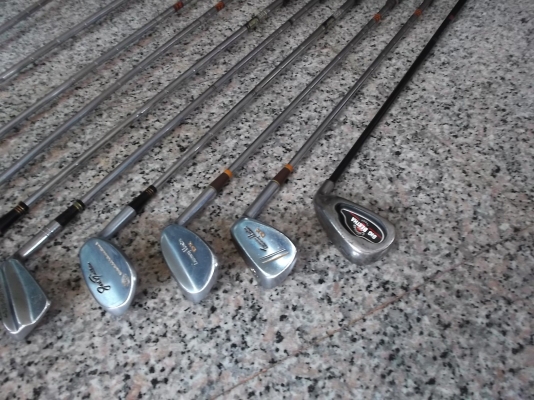 ไม้กอล์ฟพร้อมถุงกอล์ฟมีไม้กอล์ฟ10อัน