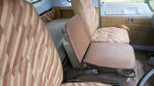 รถน้ำมันโหลดล่าง 10ล้อ เพลาเดียว