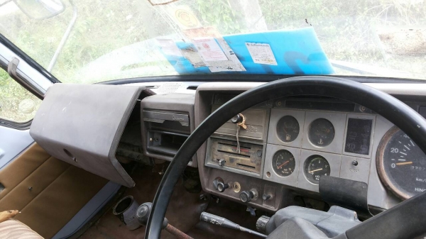 รถน้ำมันโหลดล่าง 10ล้อ เพลาเดียว