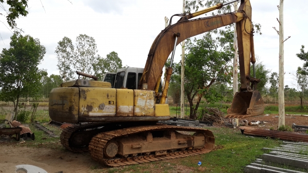 ขายด่วนแบ็คโฮ200SUMITOMO SH เอกสารพร้อมช่วงล่างเต็ม ราคา0843923995