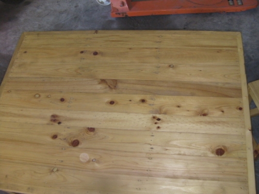 ขายโต๊ะชุดละ1,500บาท ขายโต๊ะชุดละ1,500บาท