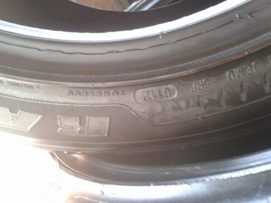 ขายยาง 255/45/18ปี12 1 ชุด 6500 ขายยาง 255/45/18ปี12 1 ชุด 6500