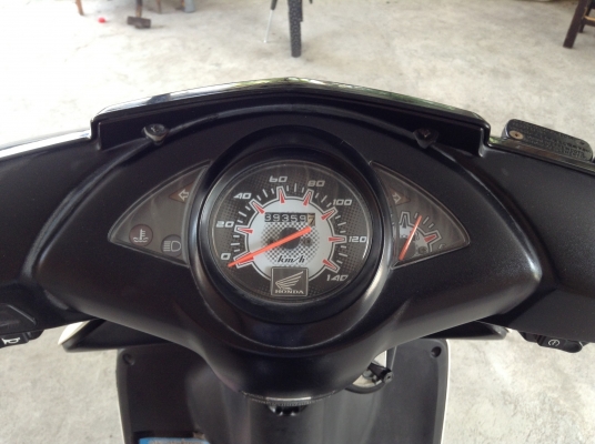 ขาย!!! ฮอนด้าคลิ๊ก รุ่นท็อปล้อแม็ก ปี51 รถเครื่องดีคับ ทะเบียนครบ