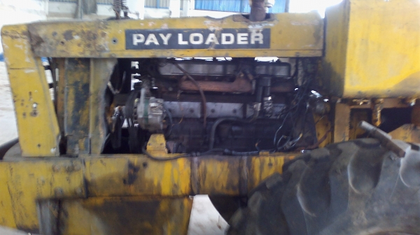 รถตักล้อยางพร้อมใช้งาน รถตักล้อยางพร้อมใช้งาน