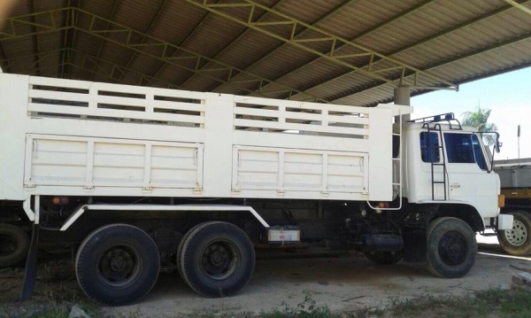 ขาย 850000 เกียสโลว์อินเตอร์ เบรคทิฟฟี่สองเพลาดัมพ์สามมิตร เครื่อง 165 รถอยู่สุราษ