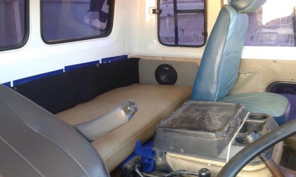 ขาย 850000 เกียสโลว์อินเตอร์ เบรคทิฟฟี่สองเพลาดัมพ์สามมิตร เครื่อง 165 รถอยู่สุราษ