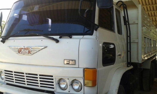 ขาย 850000 เกียสโลว์อินเตอร์ เบรคทิฟฟี่สองเพลาดัมพ์สามมิตร เครื่อง 165 รถอยู่สุราษ