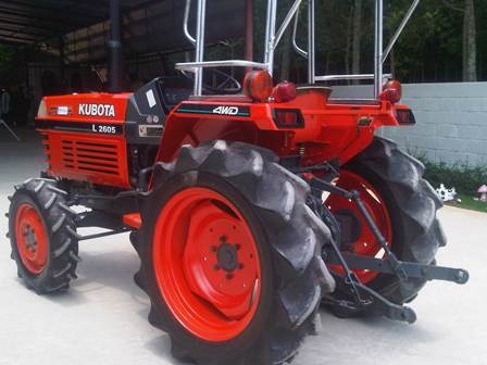 ขายรถไถ Kubota L 2605 (4WD) พร้อมผาน5 ขายรถไถ Kubota L 2605 (4WD) พร้อมผาน5