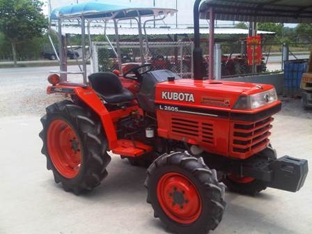 ขายรถไถ Kubota L 2605 (4WD) พร้อมผาน5