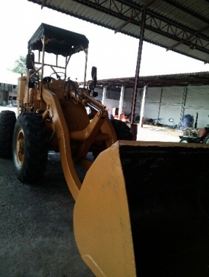 ขาย รถตักล้อยาง