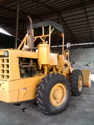 ขาย รถตักล้อยาง