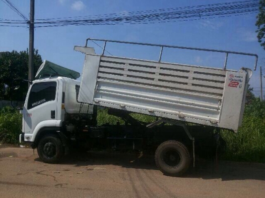 รถอีซูซุ 6 ล้อดั้ม 210 แรงม้า. ปี 56 ( รถวิ่ง 1xx,xxx กม. ) สนใจติดต่อ 081 - 6079515 รถอีซูซุ 6 ล้อดั้ม 210 แรงม้า. ปี 56 ( รถวิ่ง 1xx,xxx กม. ) สนใจติดต่อ 081 - 6079515