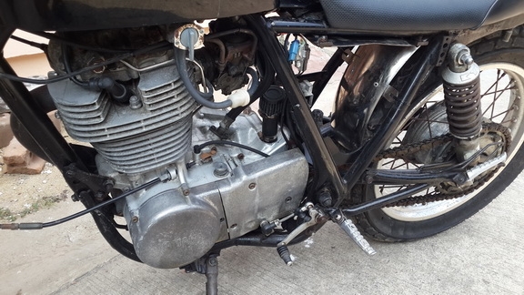 ขาย SR400 สีดำรถเพิ่งมาจากญี่ปุ่น