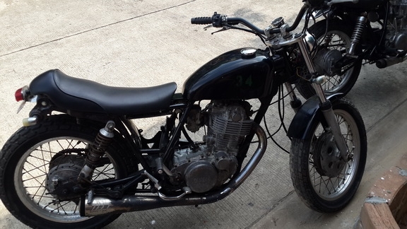 ขาย SR400 สีดำรถเพิ่งมาจากญี่ปุ่น