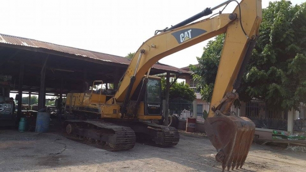 ขายแบ็คโฮ CAT-E 200B ราคา 750,000