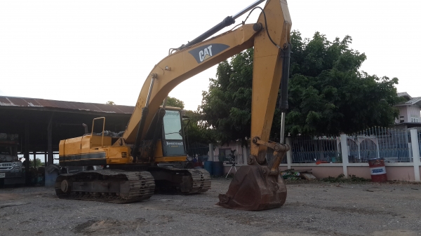 ขายแบ็คโฮ CAT-E 200B ราคา 750,000
