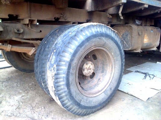 หกล้อ อีซูซุ85ช่วงสั้น ราคา115,000บ ทะเบียนชุดโอนพร้อม ด่วนๆเลยให้ไปทำกำใรครับ