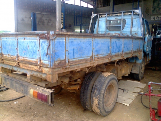 หกล้อ อีซูซุ85ช่วงสั้น ราคา115,000บ ทะเบียนชุดโอนพร้อม ด่วนๆเลยให้ไปทำกำใรครับ