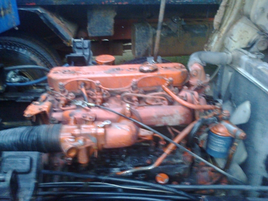 หกล้อดั้ม ISUZU100แรง สภาพใช้งานได้ดีราคา 245000บ ต่อรองครับ