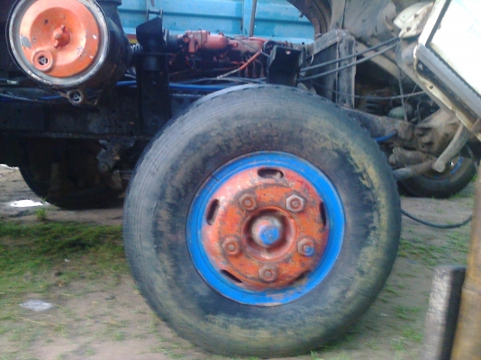 หกล้อดั้ม ISUZU100ฝาดำ สภาพใช้งานได้ดี ทะเบียนพร้อม ภาษีไม่ขาด ราคา 245000บ ต่อรองครับ