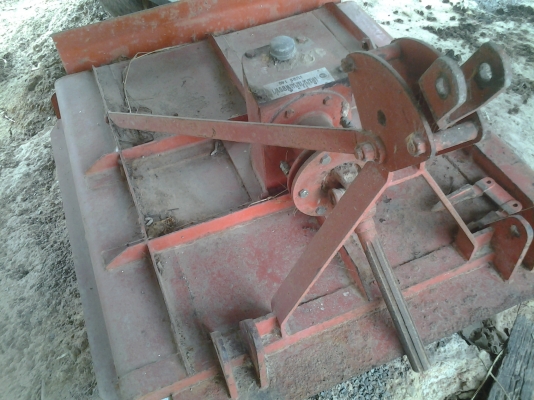 ขายเครืองตัดหญ้าติดกับรถคูโบต้า20แรงใช้ได้ปกติ