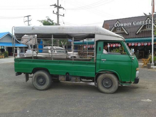 ขายรถบรรทุก 4 ล้อ Nissan Carbon เครื่อง ED30 - 88 แรง ทะเบียนพร้อม