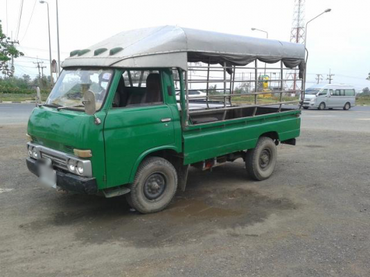 ขายรถบรรทุก 4 ล้อ Nissan Carbon เครื่อง ED30 - 88 แรง ทะเบียนพร้อม