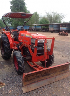 แทรกเตอร์คูโบค้า  L4508  สภาพดีเยี่ยม พร้อมใช้งาน เดิมๆทั้งคัน นำไปใช้แล้วไม่ผิดหวัง พร้อมใบดันหน้าเเละผานหลัง