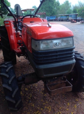 แทรกเตอร์คูโบค้า  L4508  สภาพดีเยี่ยม พร้อมใช้งาน เดิมๆทั้งคัน นำไปใช้แล้วไม่ผิดหวัง ขายพร้อมโรตารี่