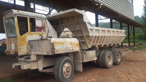 ขายรถสิบล้อบรรทุกดั๊ม10ล้อใช้งานในเหมืองราคา200,000บาท