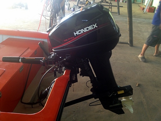 เพื่อนฝากขายเรือตกปลา สนใจโทรคุย 085-4902291 พี่เสือ ราคา75000 บาท