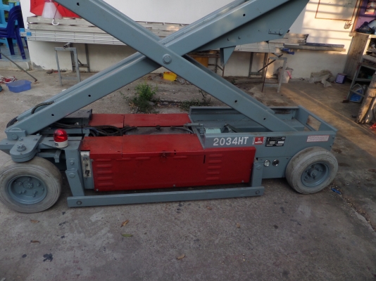 ขายรถกระเช้าไฟฟ้า สูง 6 เมตรที่จุดยืน