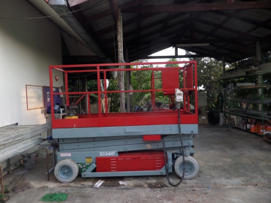 ขายรถกระเช้าไฟฟ้า สูง 6 เมตรที่จุดยืน