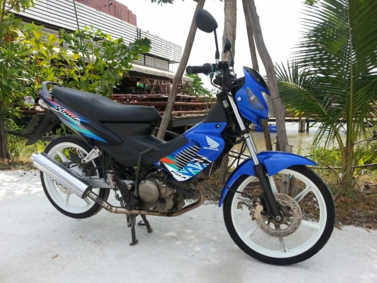 ขายโซนิค125ccปี46เครื่องยังดีสภาพตามรฟุครับขาย12900สนใจ0853647170