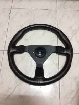 ขายพวงมาลัย PERSONAL แท้ made in italy สภาพดีหนังดำ ขนาด13.5 ราคา1500บาท โทร0924462525โส กทม